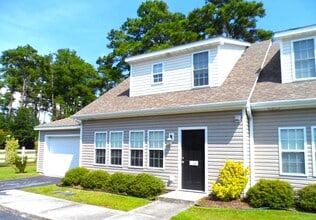Building Photo - 4513 Country Club Rd