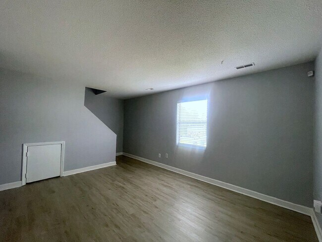 Foto del edificio - Updated 2 Bedroom Duplex in Durham!