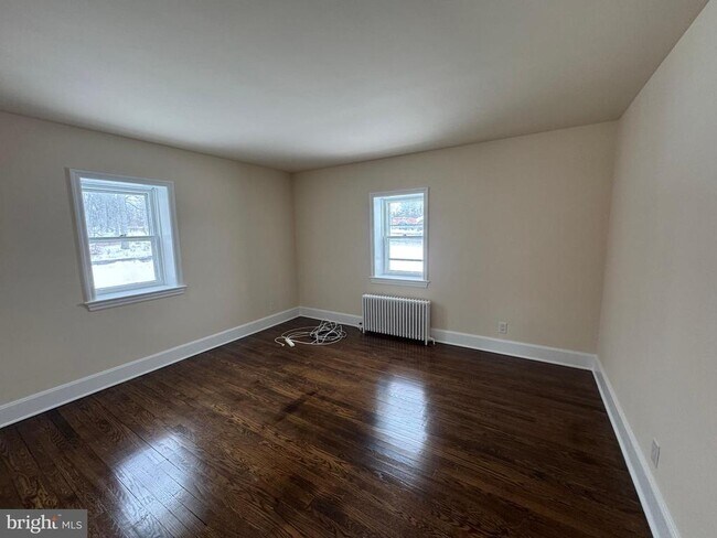 Foto del edificio - 345 Layfield Rd