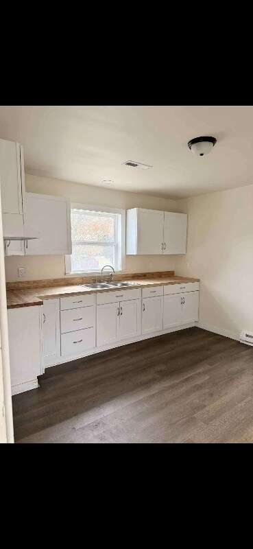 Foto del edificio - 11448 Cross St