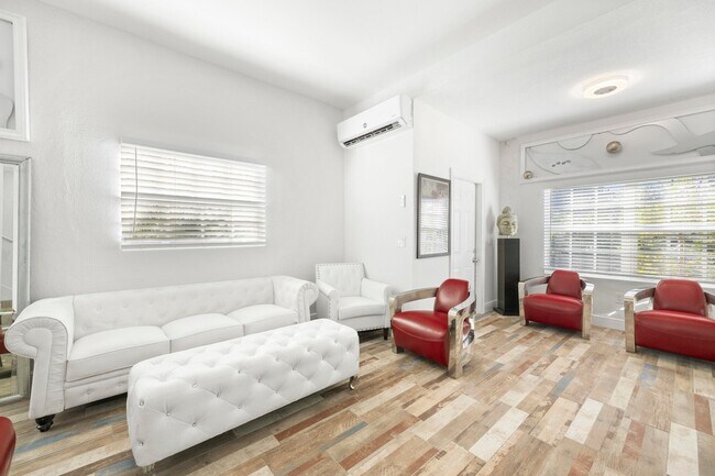 Foto del edificio - 331 NW 1st Ave