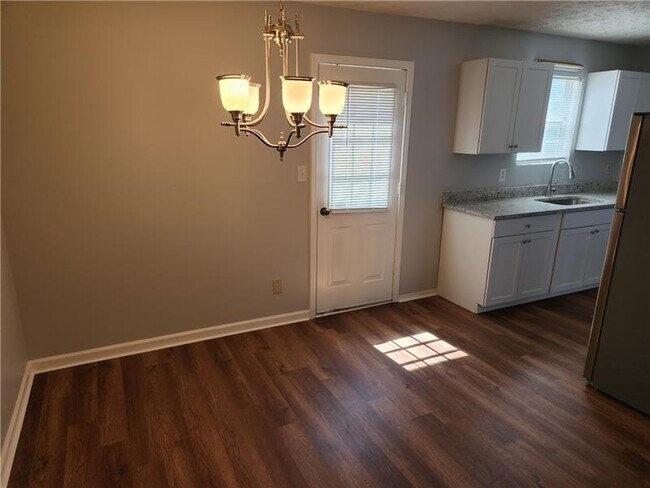 Foto del edificio - 458 Orchard Dr