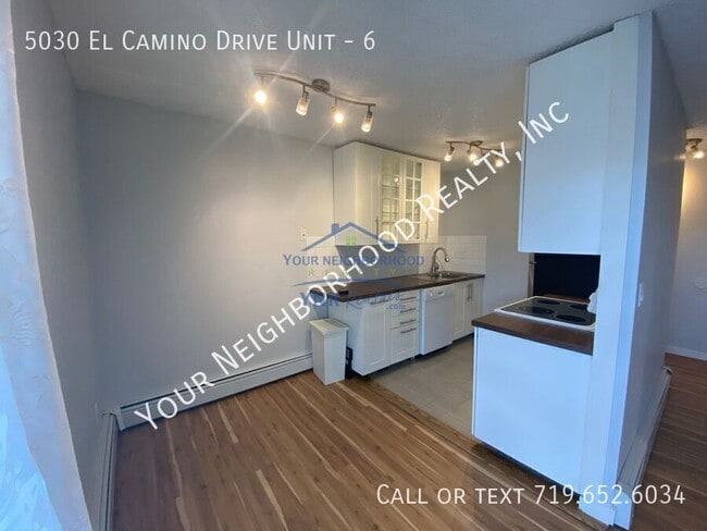 Photo - 5030 El Camino Dr House