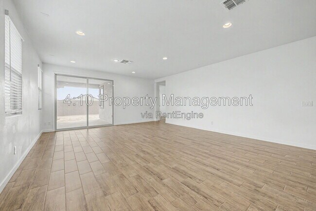 Foto del edificio - 3241 E Malibu Dr