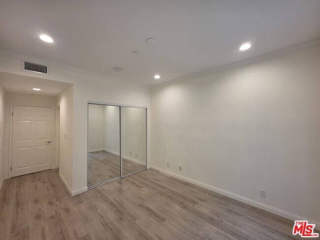 Foto del edificio - 12000 Goshen Ave