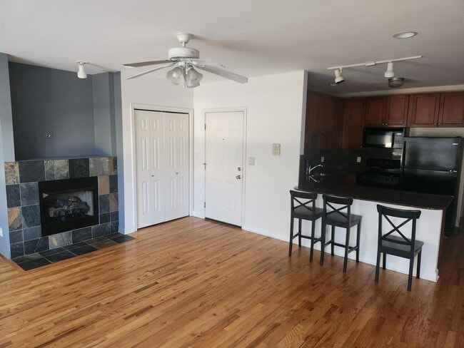 Living Room and Kitchen - 2453 W Harrison St