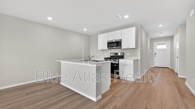 Building Photo - 7740 Royal Fern Dr