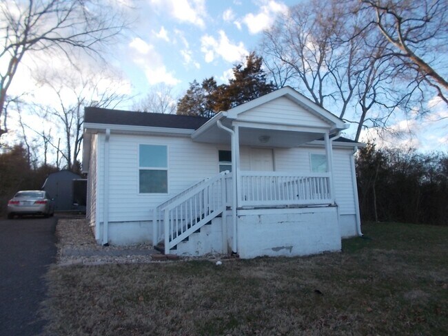 Building Photo - 1490 S Water Ave