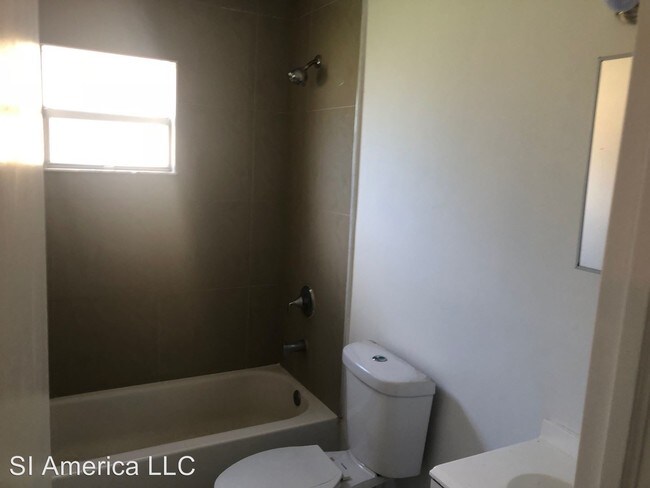 Foto del edificio - 2645 NW 20th St