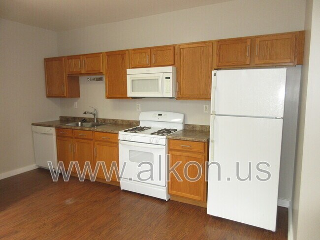 Foto del edificio - 620 Loretta St
