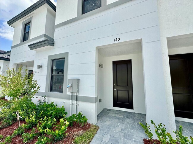 Foto del edificio - 120 NW 10th St