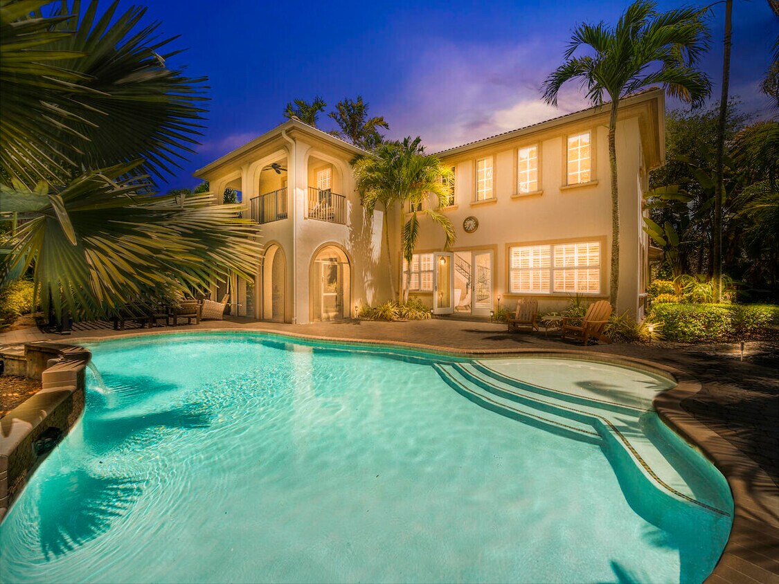 Primary Photo - 932 Mill Creek Dr