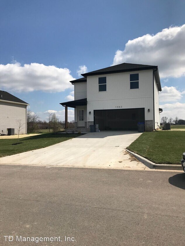 Foto principal - 4 br, 3 bath House - 1062 W Holly Street
