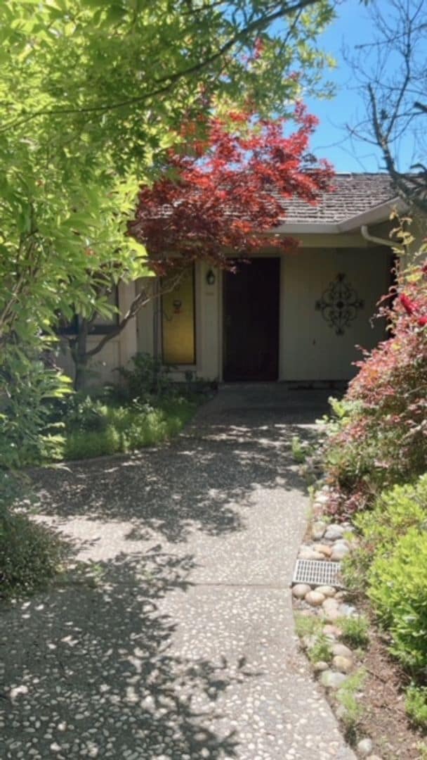 Foto del edificio - 8817 Littleoaks Way