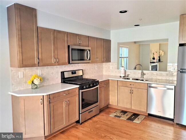 Foto del edificio - 66 Rockcrest Cir