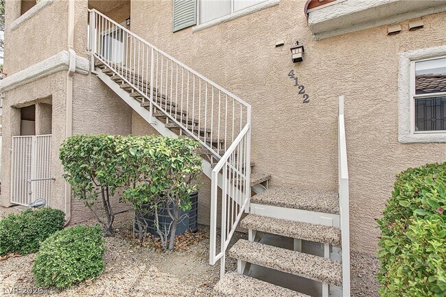 Building Photo - 251 S Green Valley Pkwy