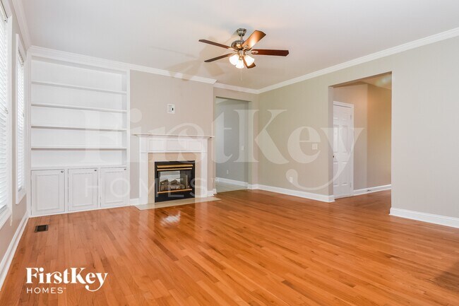 Foto del edificio - 6383 Clubside Dr