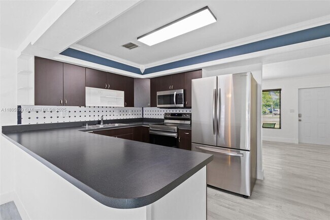Foto del edificio - 1708 NW 58th Ave