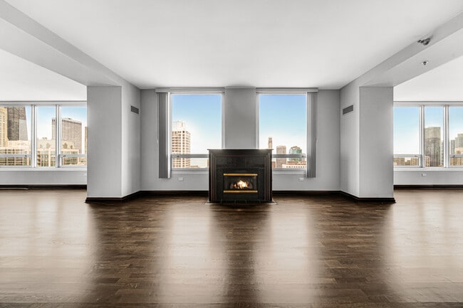 Foto del edificio - 33 W Ontario St