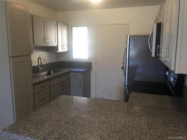 Building Photo - 98-1394-1394 Hinu Pl