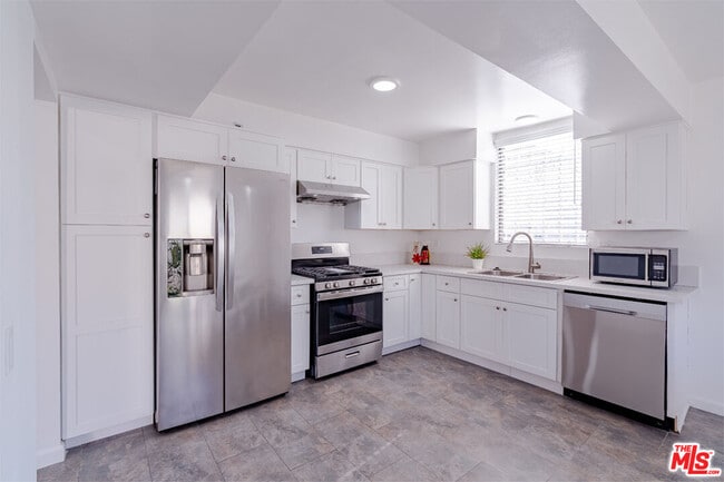 Foto del edificio - 1017 S Bedford St