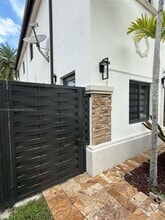 Building Photo - 16433 SW 52nd St