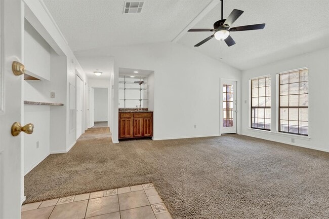 Foto del edificio - 1202 Thorpe Ln