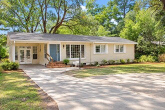 Building Photo - 1903 Crabapple Dr