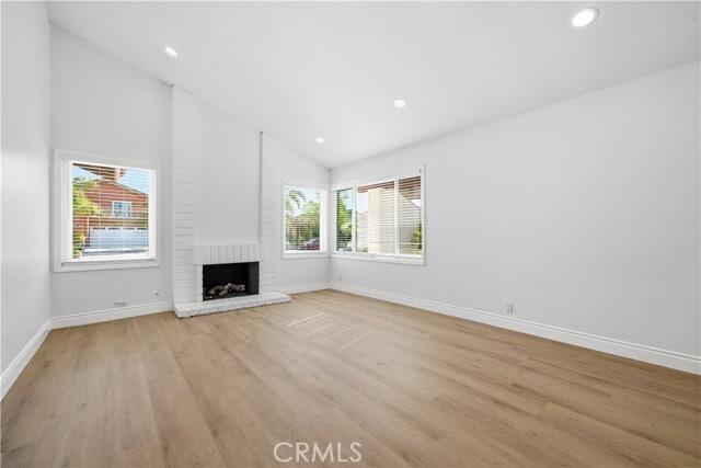 Foto del edificio - 8861 Dorsett Dr