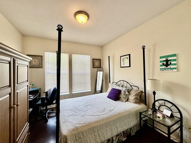 Foto del edificio - 907 Chase Creek Cir