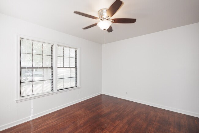 Building Photo - 3930 Pyle Dr
