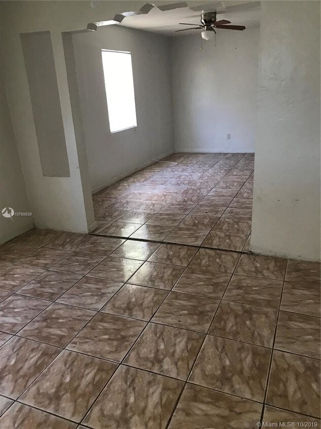Foto del edificio - 245 NE 116th St