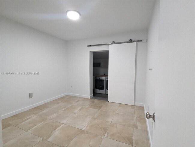 Foto del edificio - 11481 SW 145th Ave