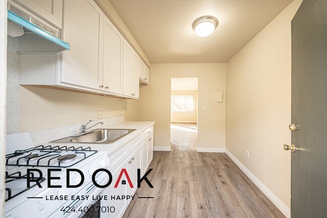 Foto del edificio - ~1 Month FREE~ Incredible Studio with a Pr...