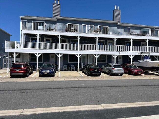 Building Photo - 3719 Ocean Ave
