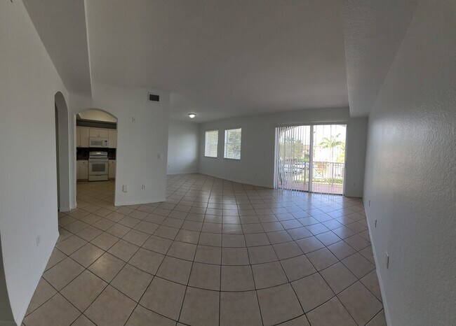 Foto del edificio - 8882 W Flagler St