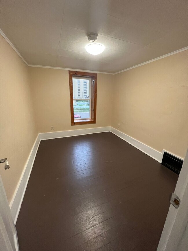 Foto del edificio - Four Bedroom Home in La Crosse