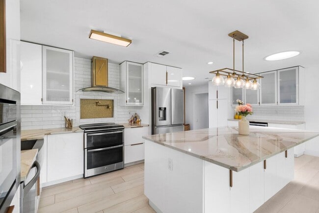 Foto del edificio - 5516 Colbright Rd