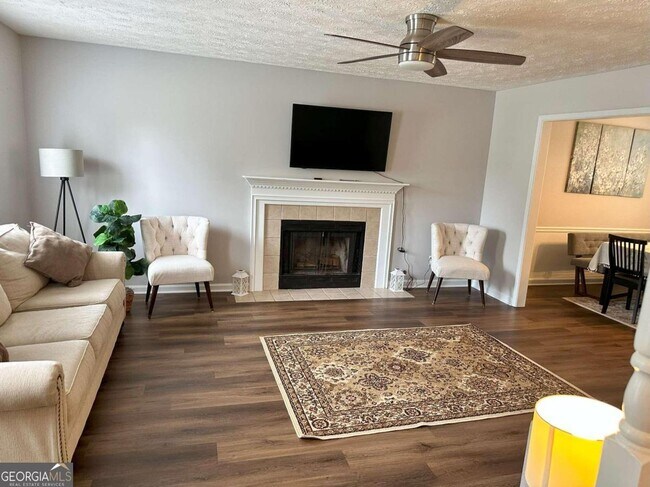 Building Photo - 245 Magnolia Tree Ct