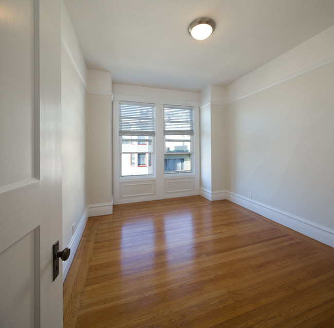 Building Photo - 1534 Taylor St