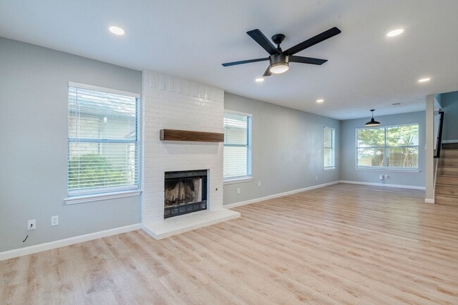 Building Photo - 13808 Lothian Dr