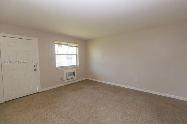 Foto del edificio - 15980 NE 19th Pl