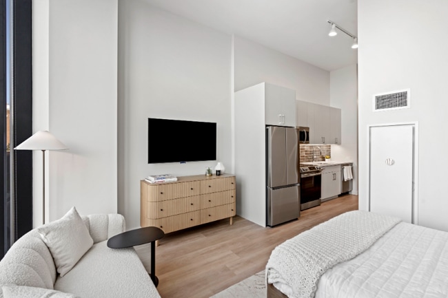 Photo - 1075 W Van Buren St Apartment