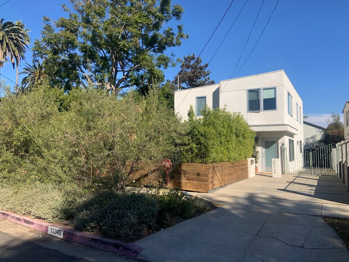 Foto principal - 15345 De Pauw St
