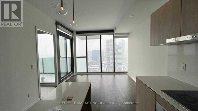 Building Photo - 16 Bonnycastle St