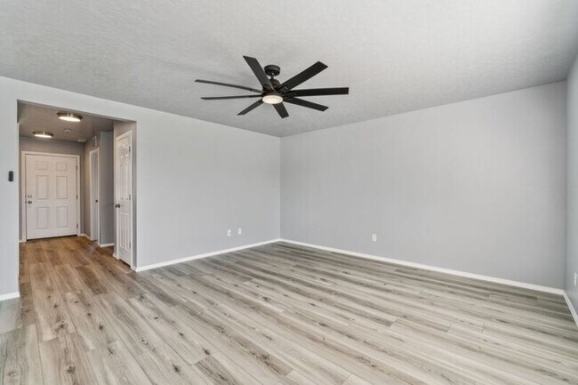 Foto del edificio - 1367 Placerville Ct