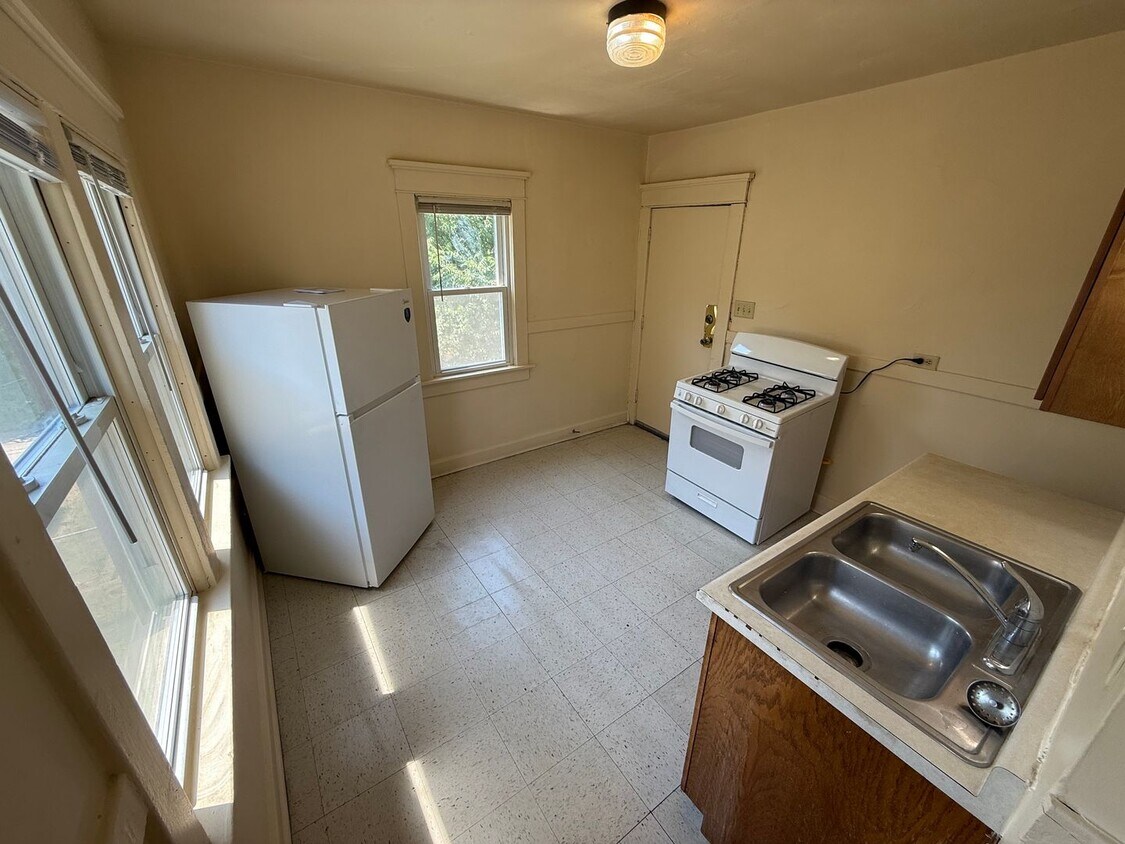 Foto principal - 2757-2759 N 36th St