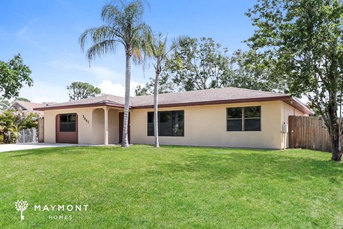 Building Photo - Spacious 3 Bedroom Home in Port St. Lucie, FL