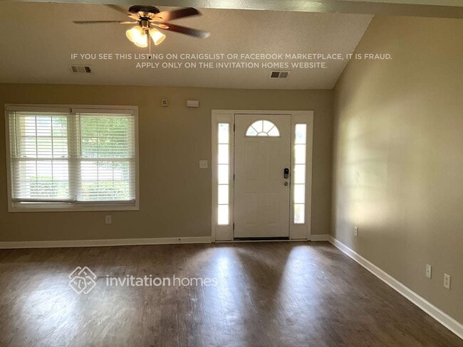 Foto del edificio - 4930 Brookwood Pl