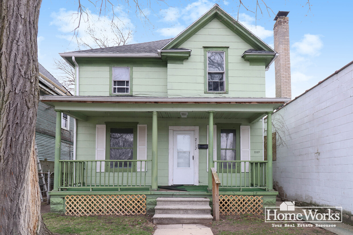Primary Photo - 2112 1/2 Miami St